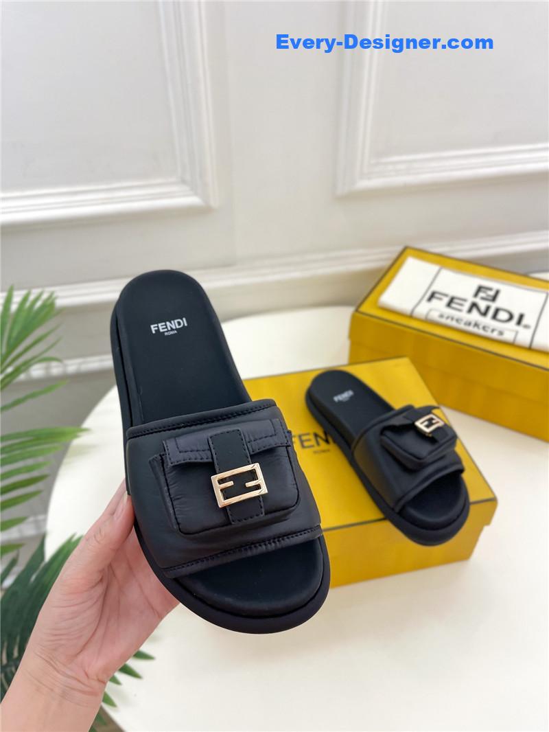 F**di pocket casual slippers