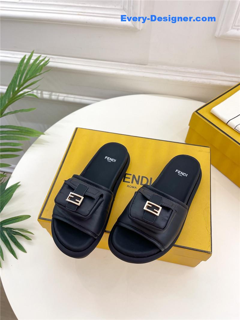 F**di pocket casual slippers