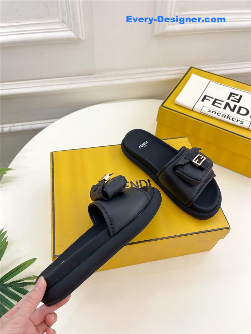 F**di pocket casual slippers