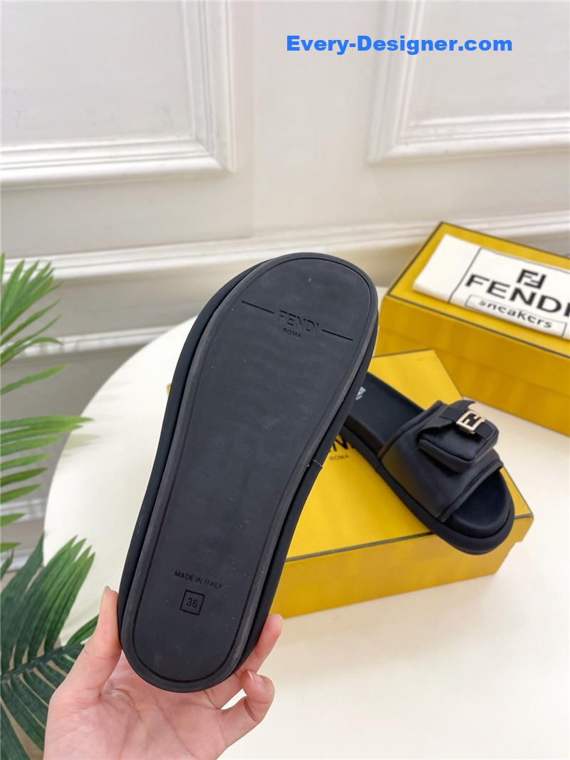 F**di pocket casual slippers