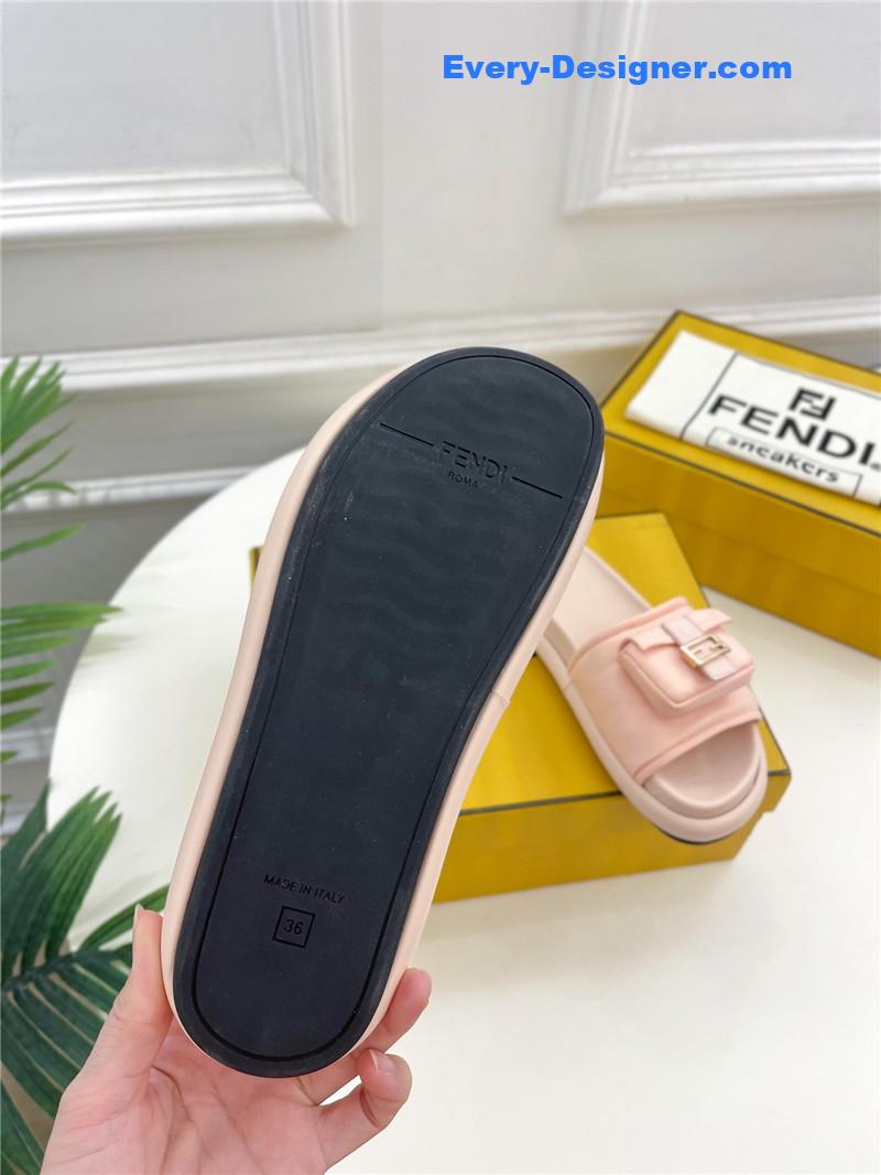 F**di pocket casual slippers
