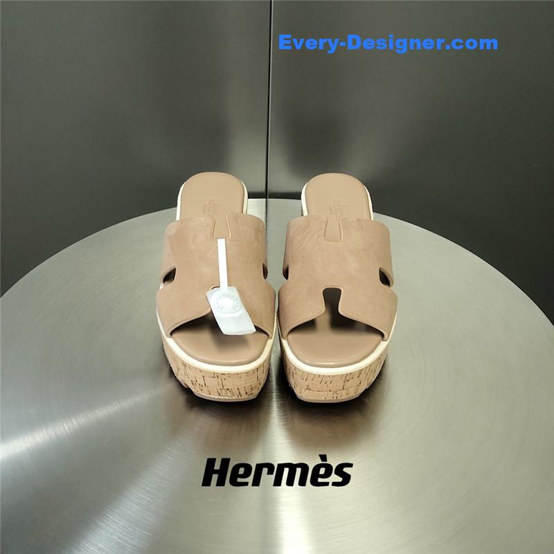 H**me5 platform slippers