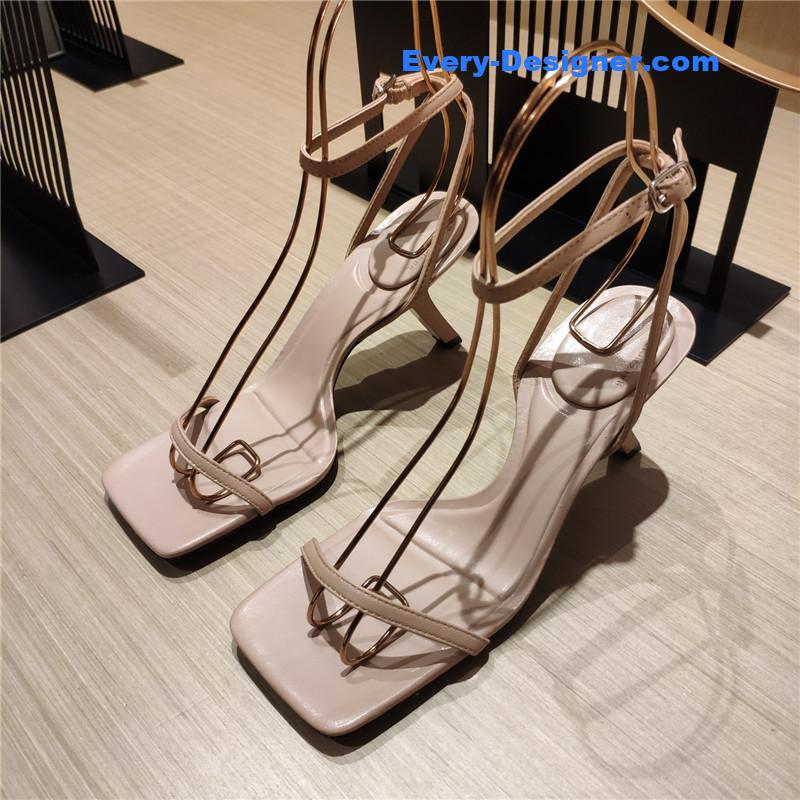 Ba1en*iaga square toe sandals