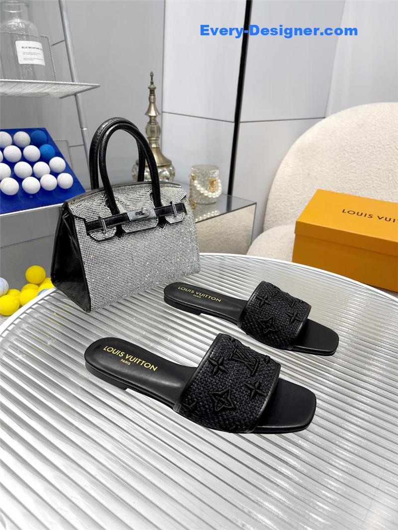 l0vis Vvtt0n lv catwalk flat slippers