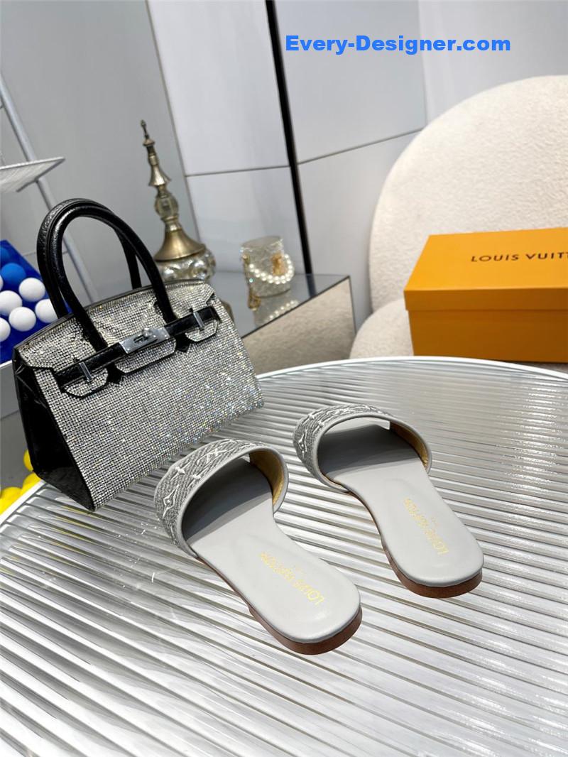 l0vis Vvtt0n lv catwalk flat slippers