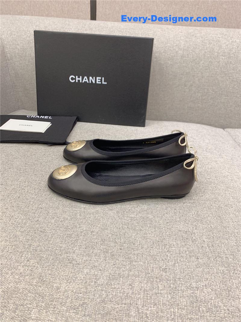 CC vintage flat shoes