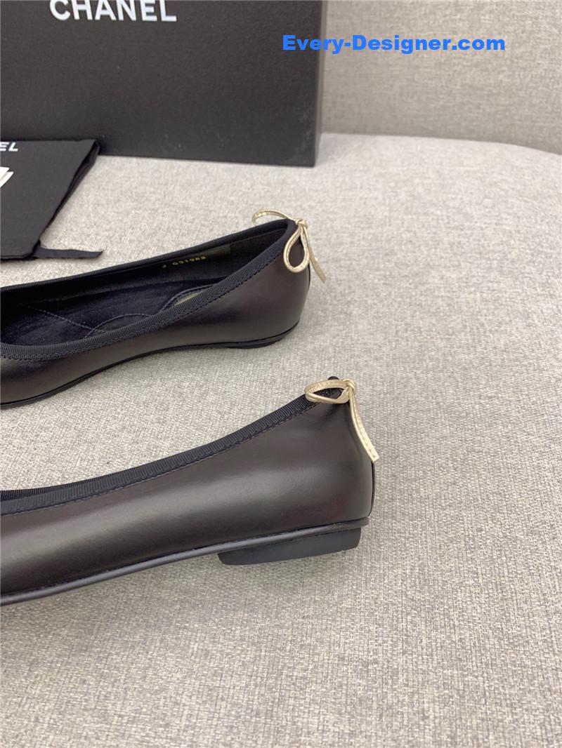 CC vintage flat shoes