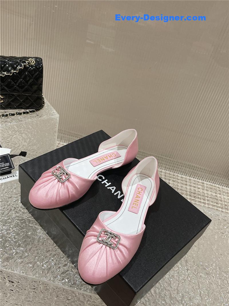 cc explosion D1am0nd buckle hollow sandals