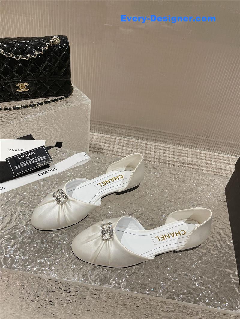 cc explosion D1am0nd buckle hollow sandals