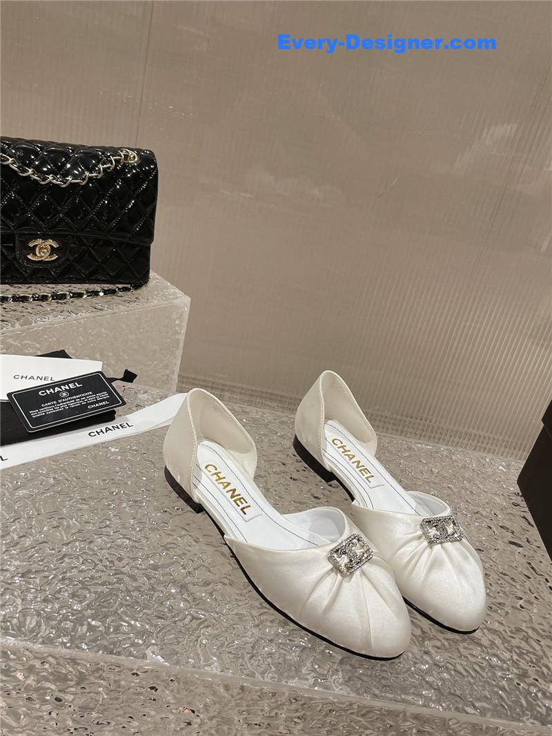 cc explosion D1am0nd buckle hollow sandals