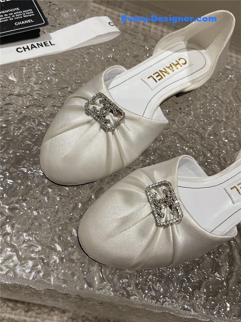 cc explosion D1am0nd buckle hollow sandals