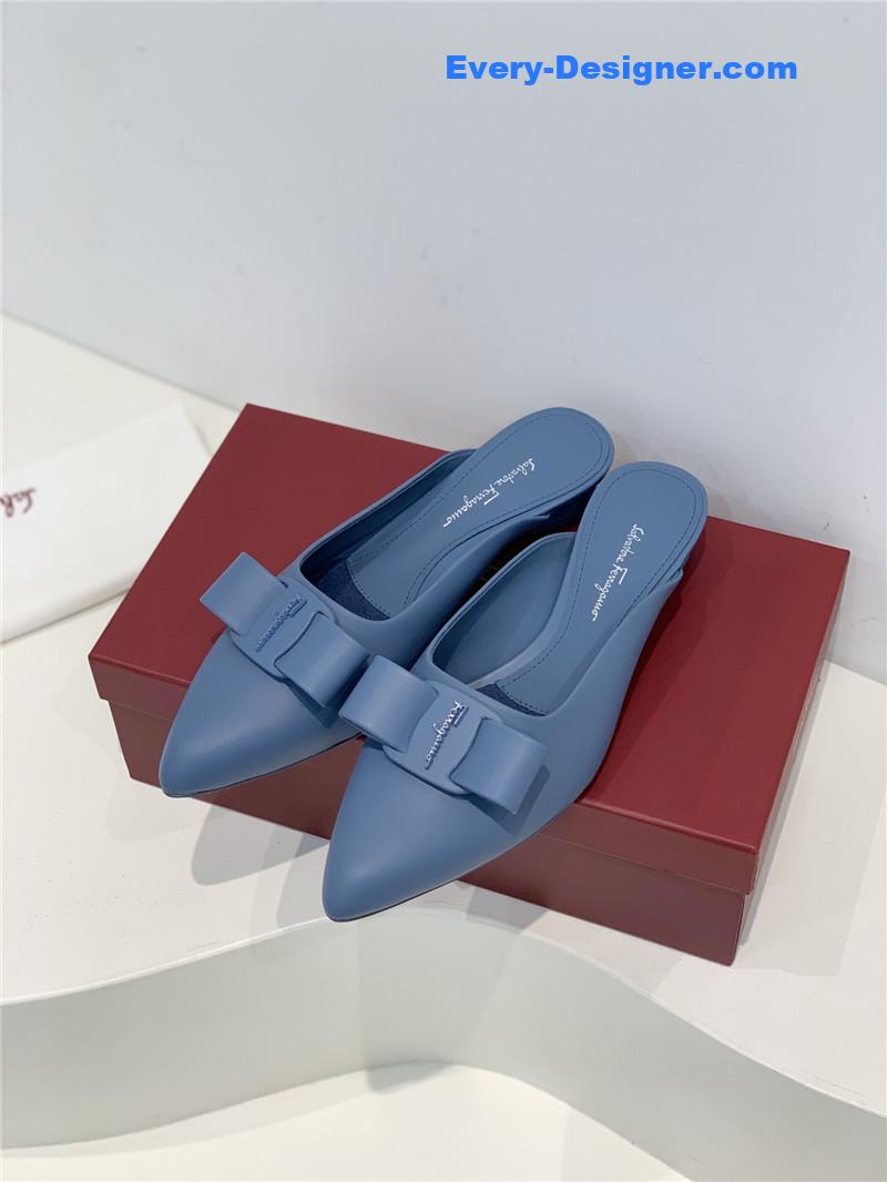 Salvatore Ferragamo new pointed half drag bow slippers