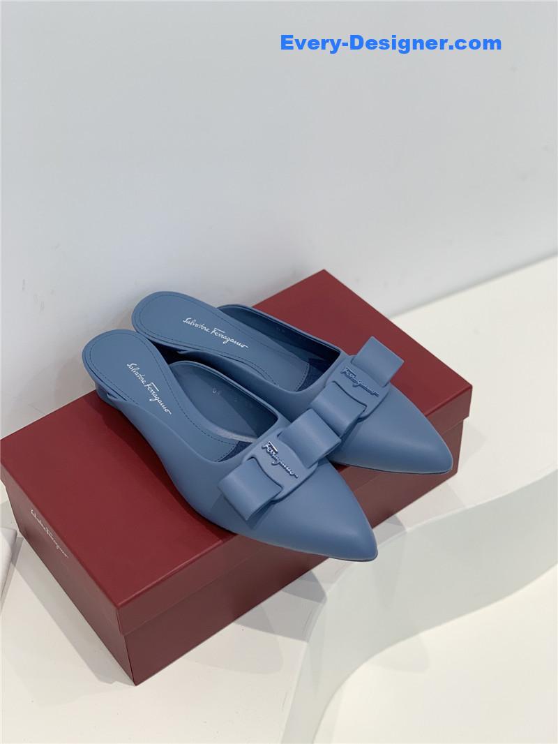 Salvatore Ferragamo new pointed half drag bow slippers
