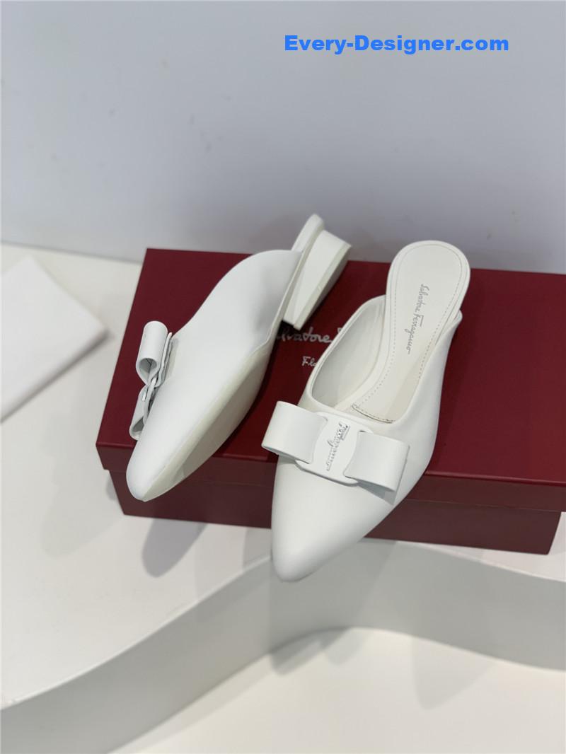 Salvatore Ferragamo new pointed half drag bow slippers
