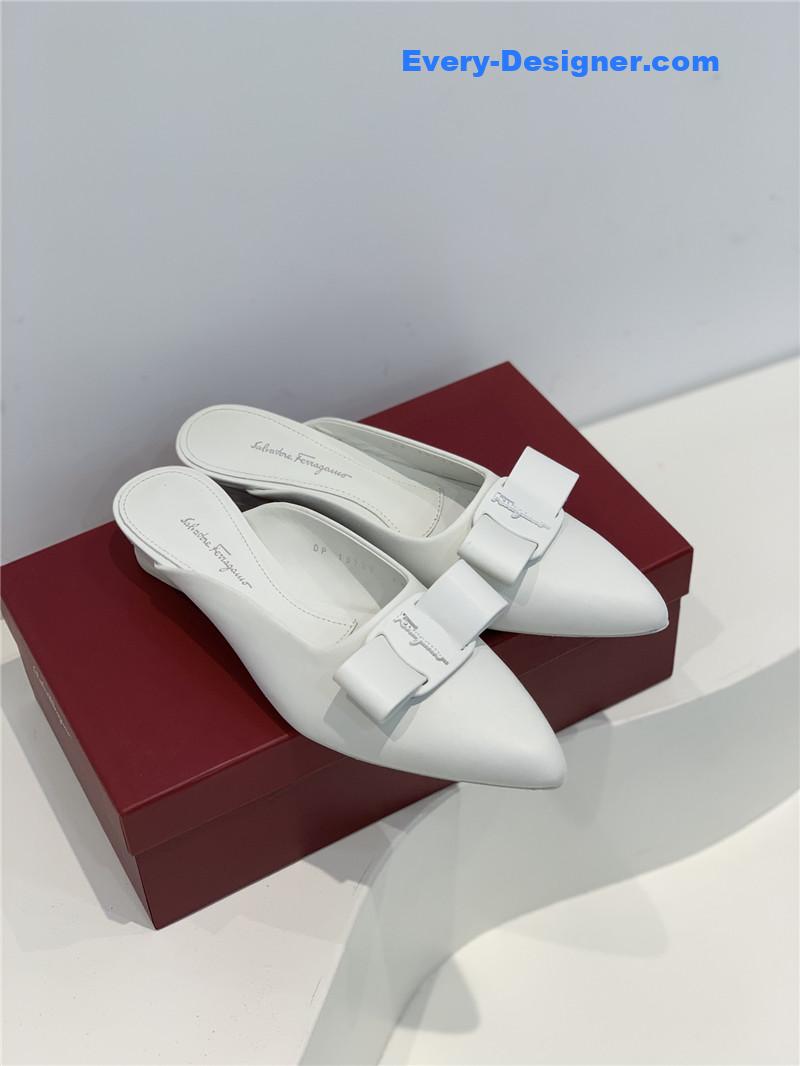 Salvatore Ferragamo new pointed half drag bow slippers