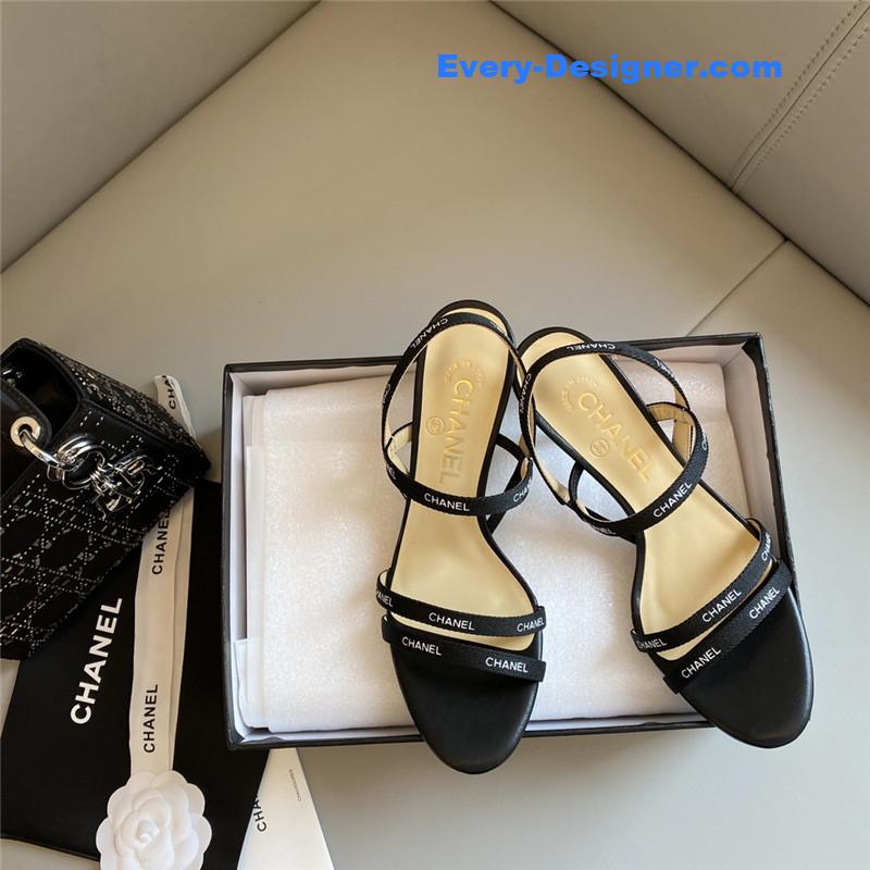 CC middle-aged series logo strappy high-heeled sandals