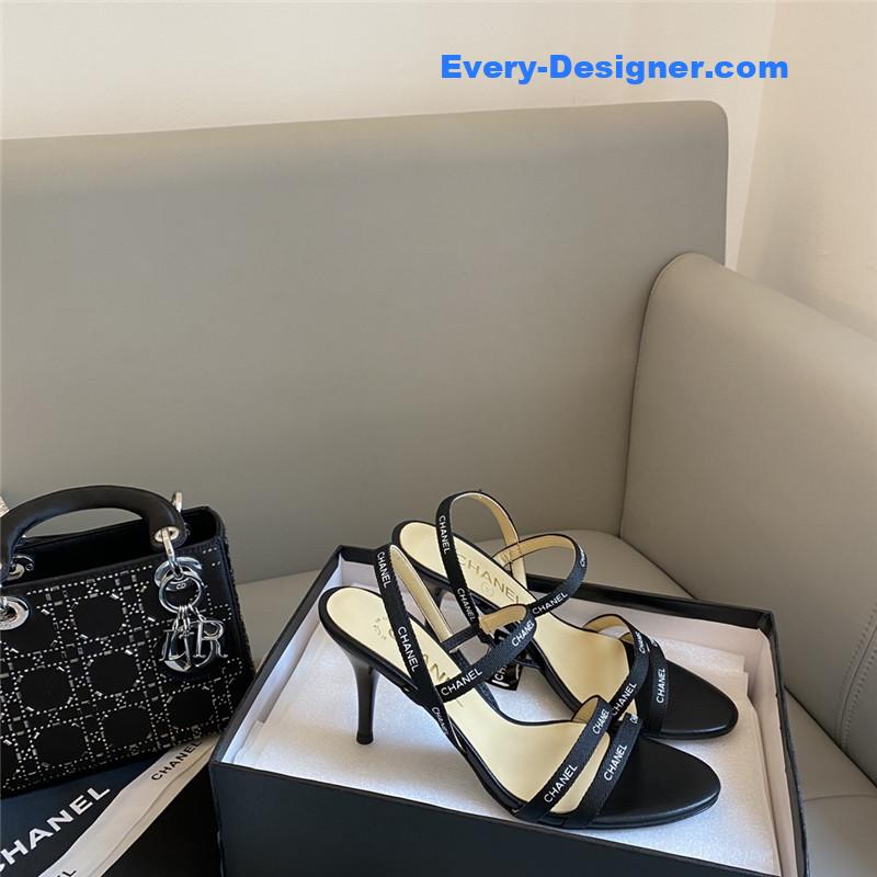 CC middle-aged series logo strappy high-heeled sandals