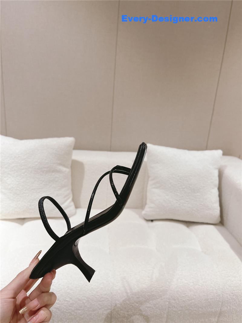 The R0w fake platform casual sandals