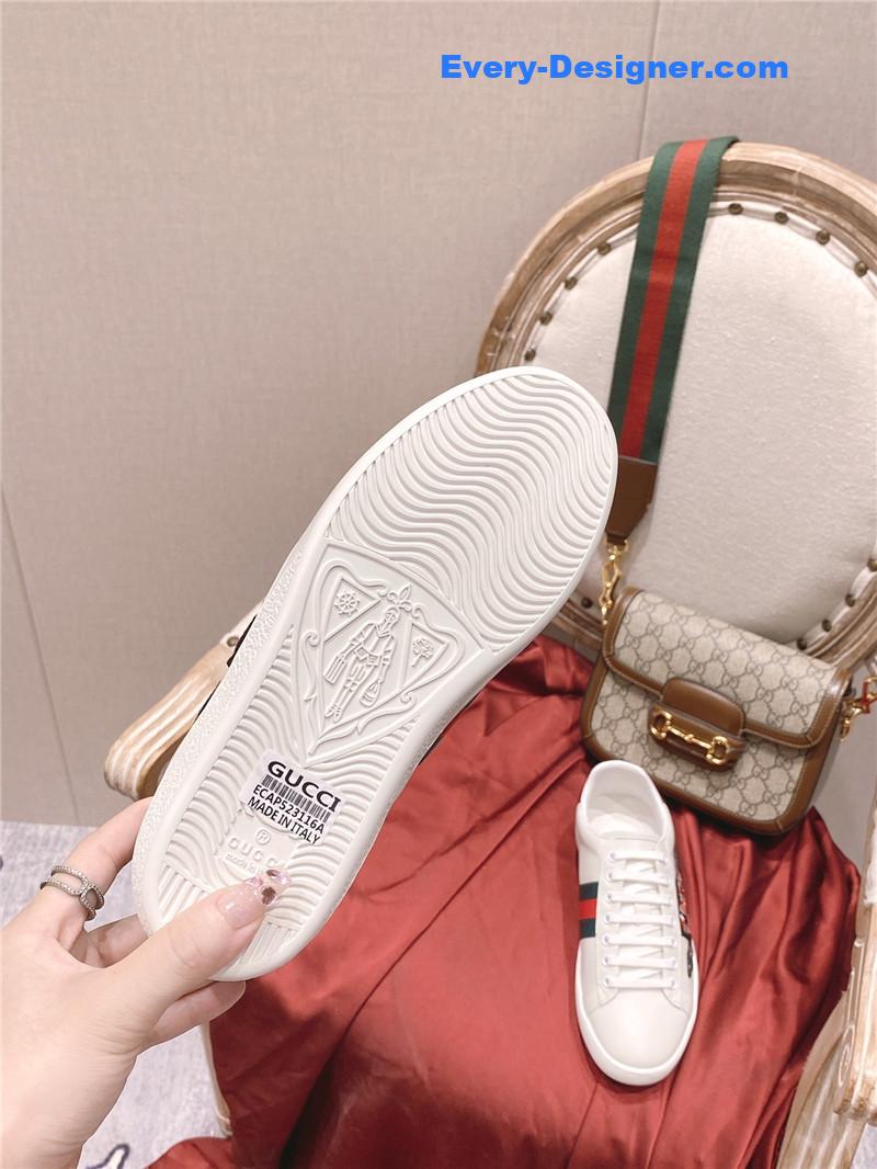 Gvc*1 classic sports lace-up white shoes