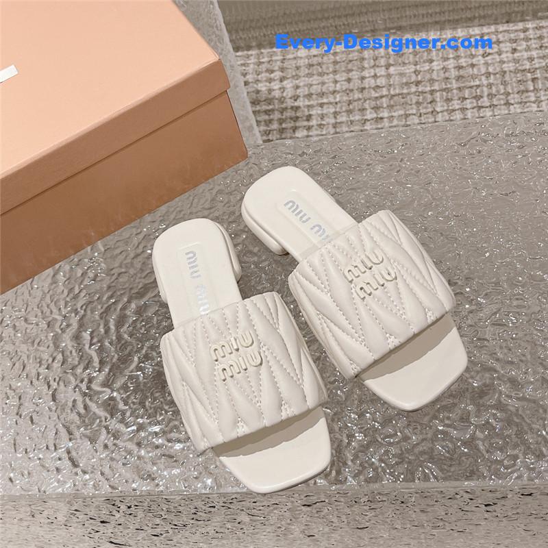 M1um1u mary jane slippers