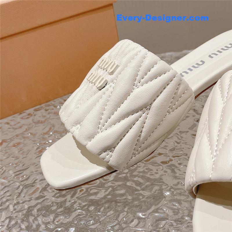 M1um1u mary jane slippers