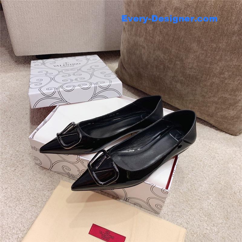 Va1e*ntin0 v logo slip-ons