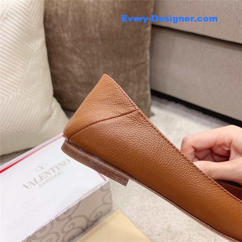 Va1e*ntin0 v logo slip-ons