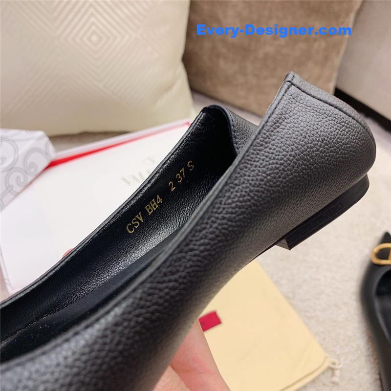 Va1e*ntin0 v logo slip-ons