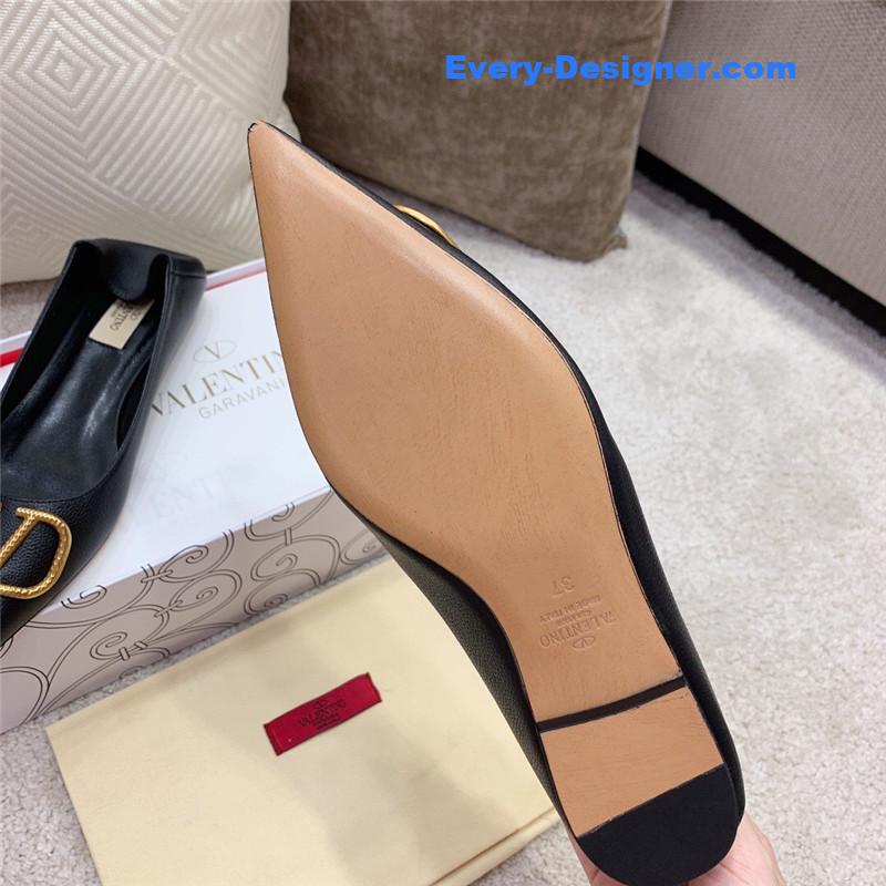 Va1e*ntin0 v logo slip-ons