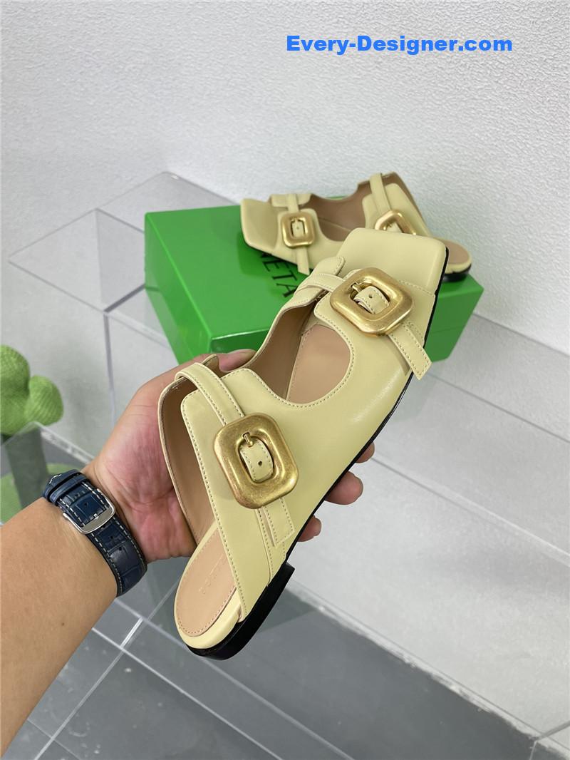 b0tt*ga Ven*ta double hardware slides