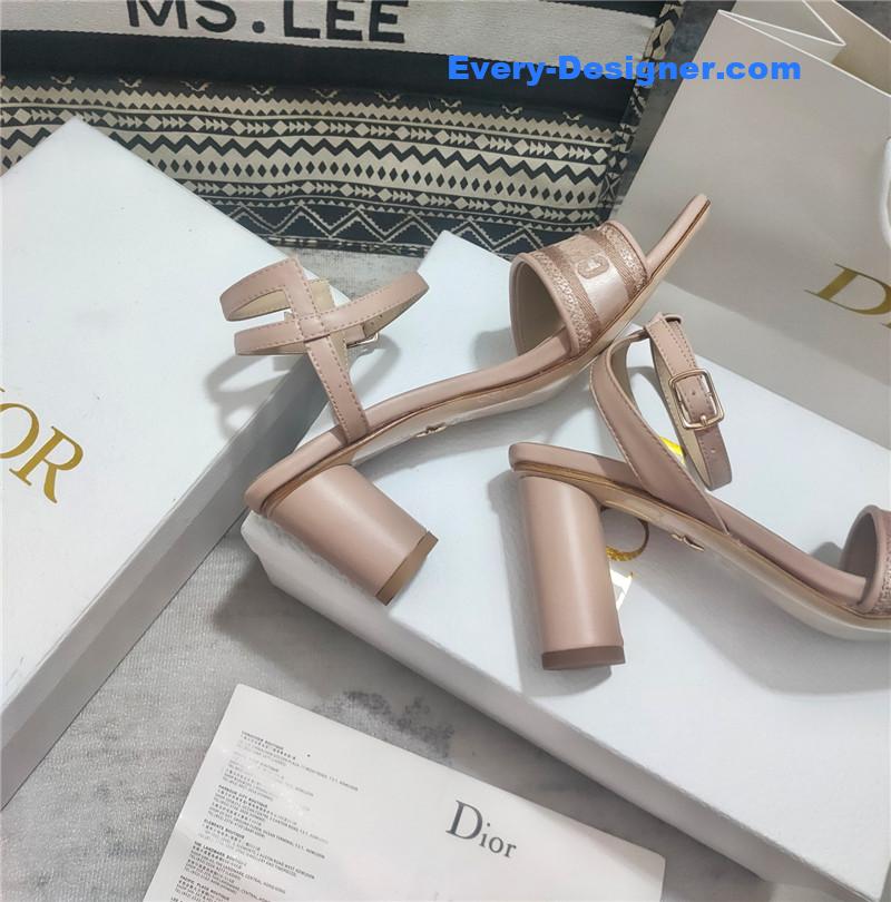 D10r square toe high heel sandals