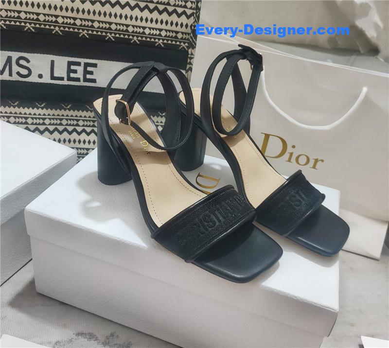 D10r square toe high heel sandals