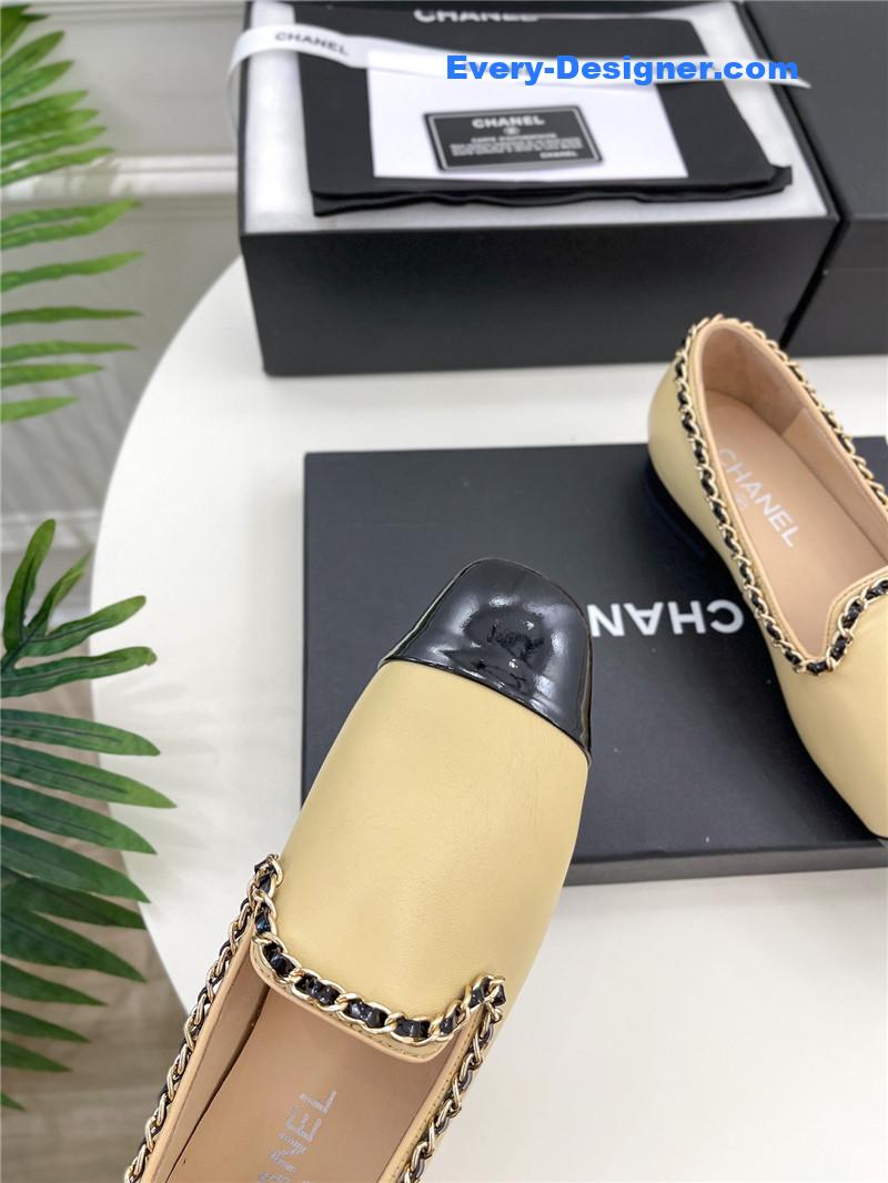 CC catwalk style chain deep mouth shoes