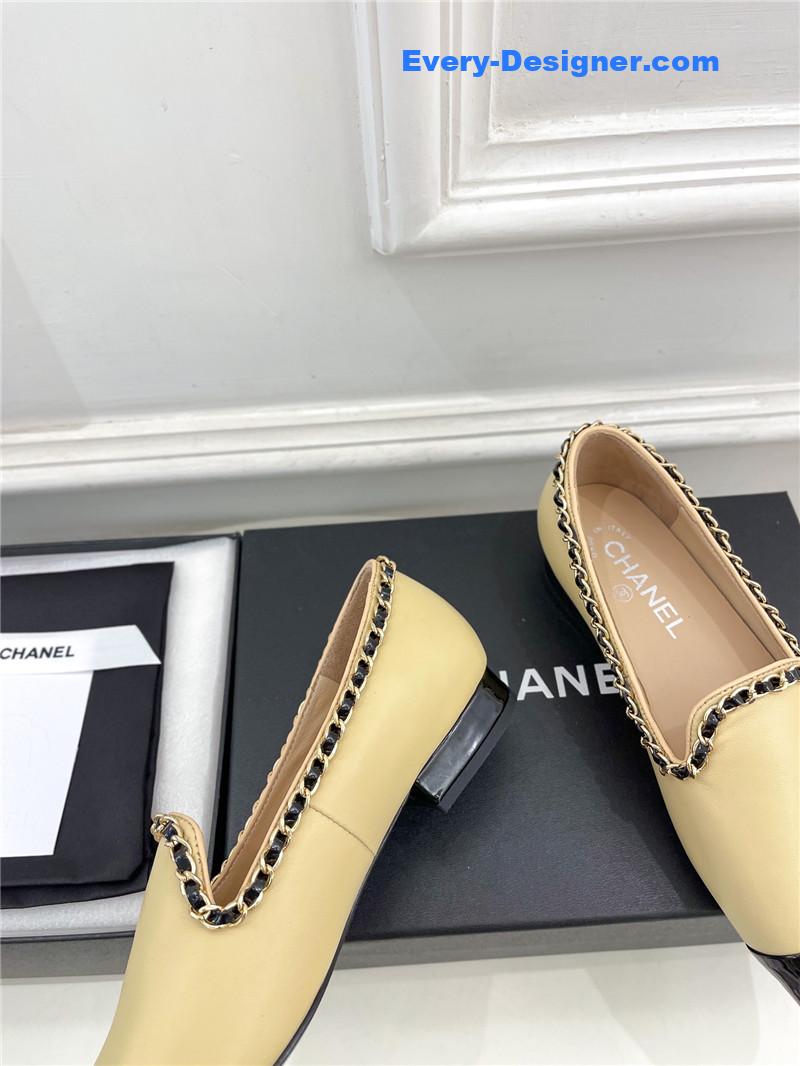 CC catwalk style chain deep mouth shoes