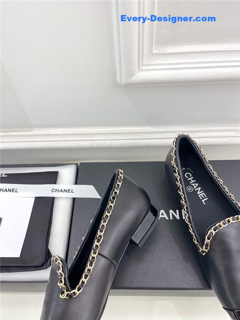 CC catwalk style chain deep mouth shoes