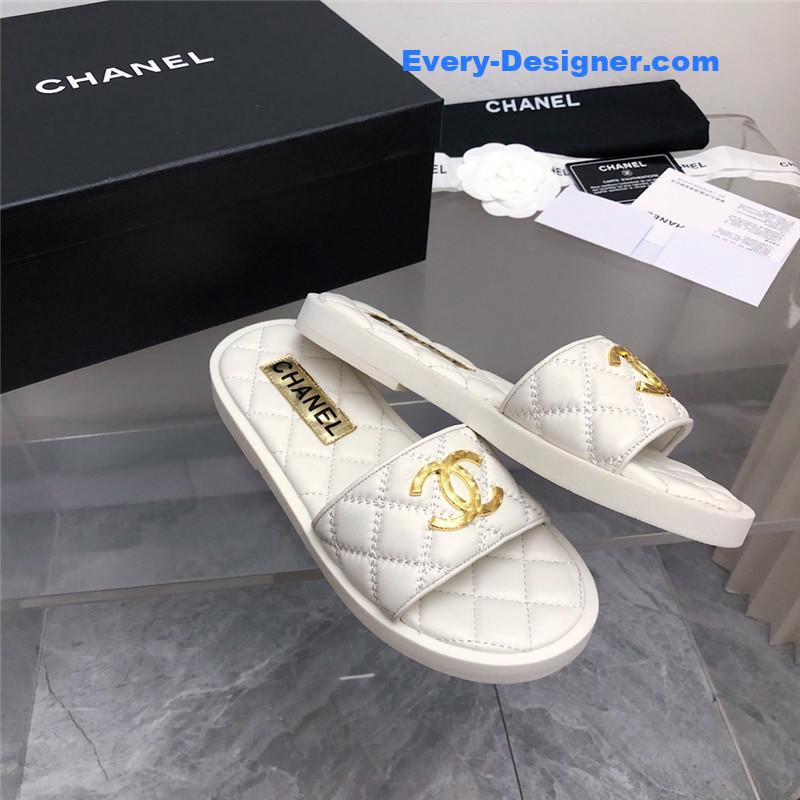 CC explosion Iogo sandals