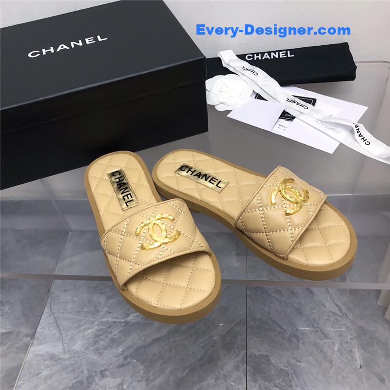 CC explosion Iogo sandals