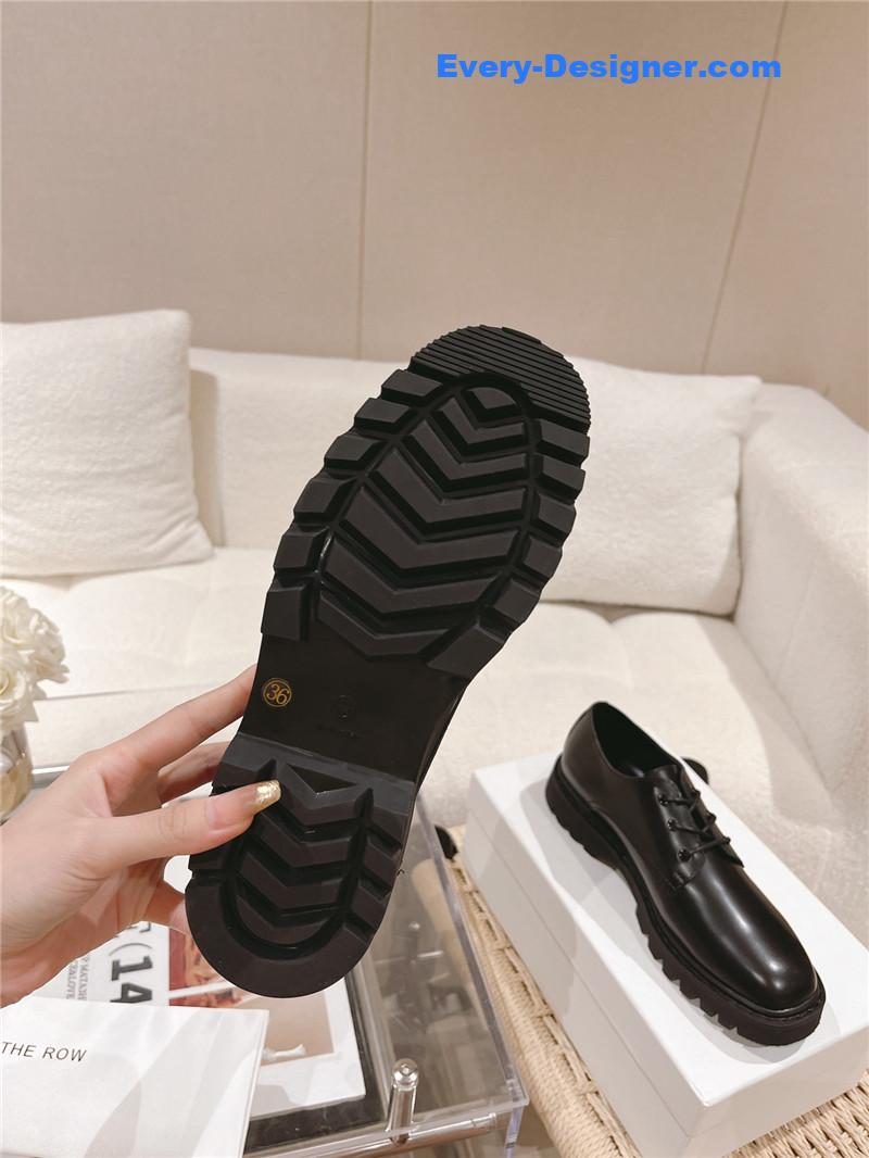 The R0w vintage square toe platform shoes