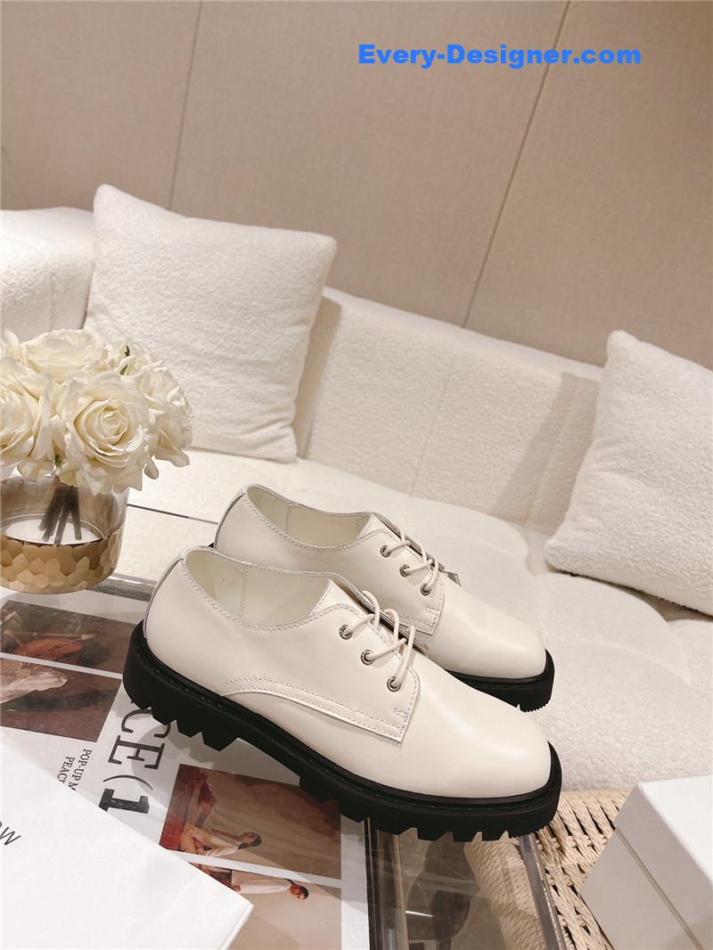The R0w vintage square toe platform shoes