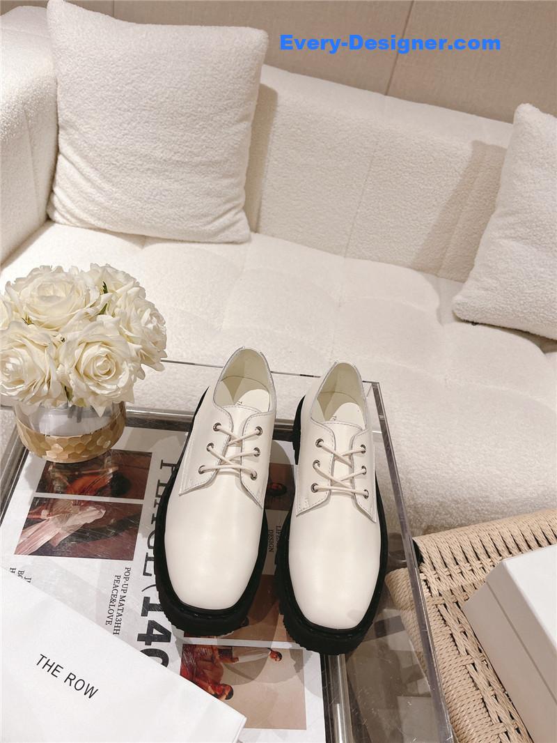 The R0w vintage square toe platform shoes