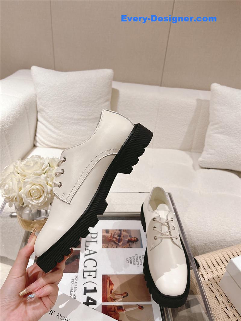 The R0w vintage square toe platform shoes