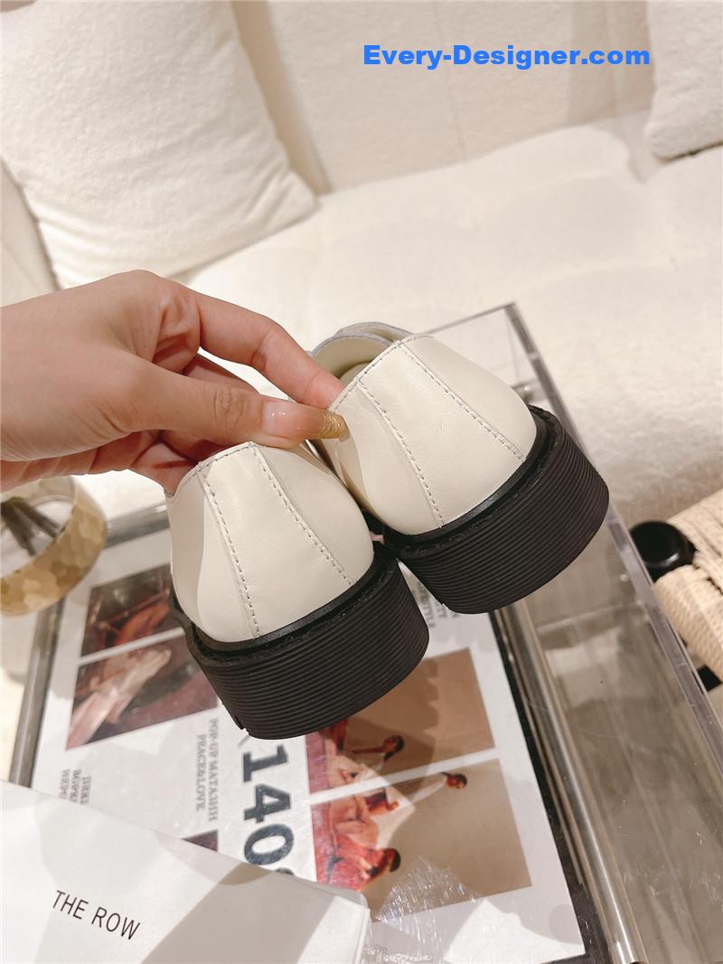 The R0w vintage square toe platform shoes