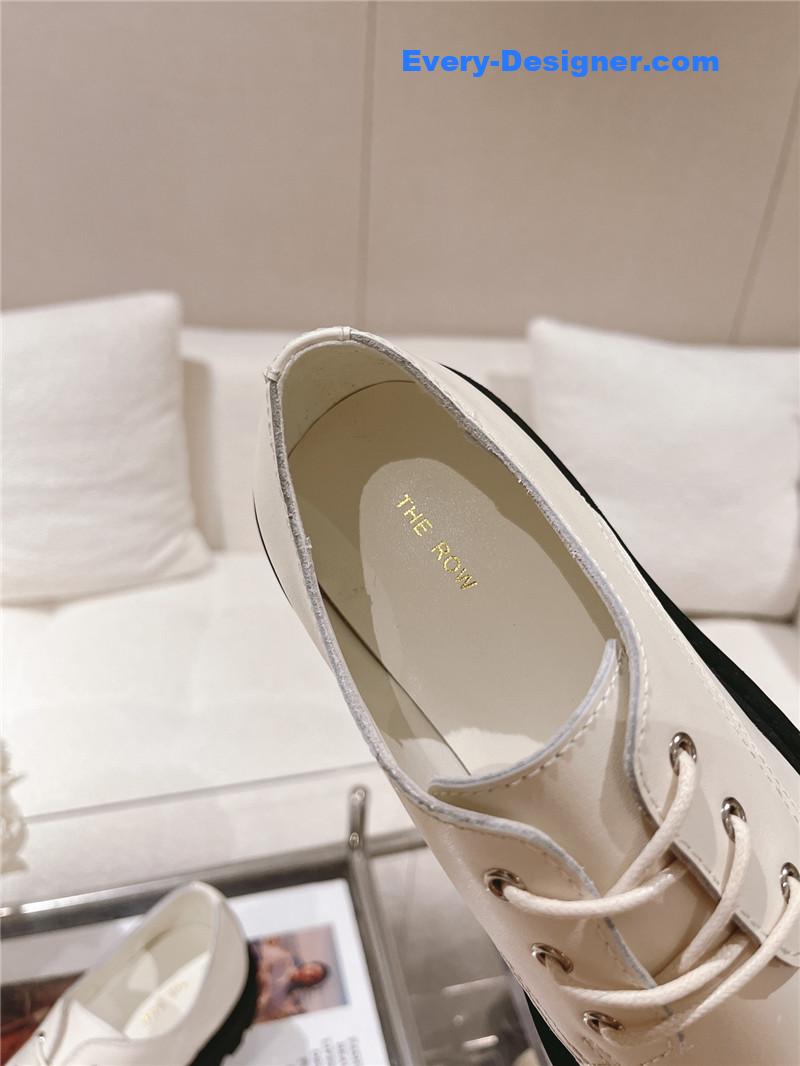 The R0w vintage square toe platform shoes