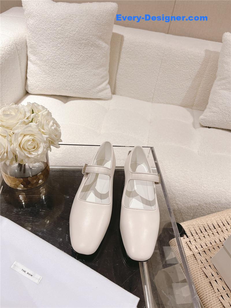 The R0w new trendy brand shoes