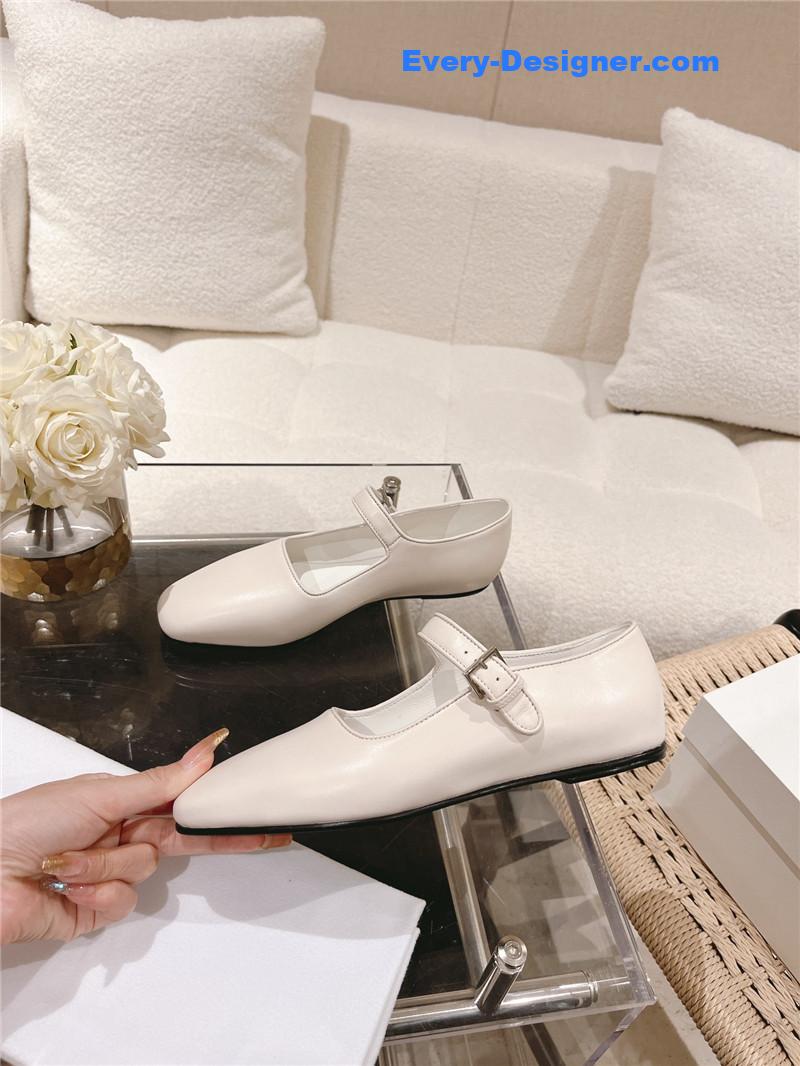 The R0w new trendy brand shoes