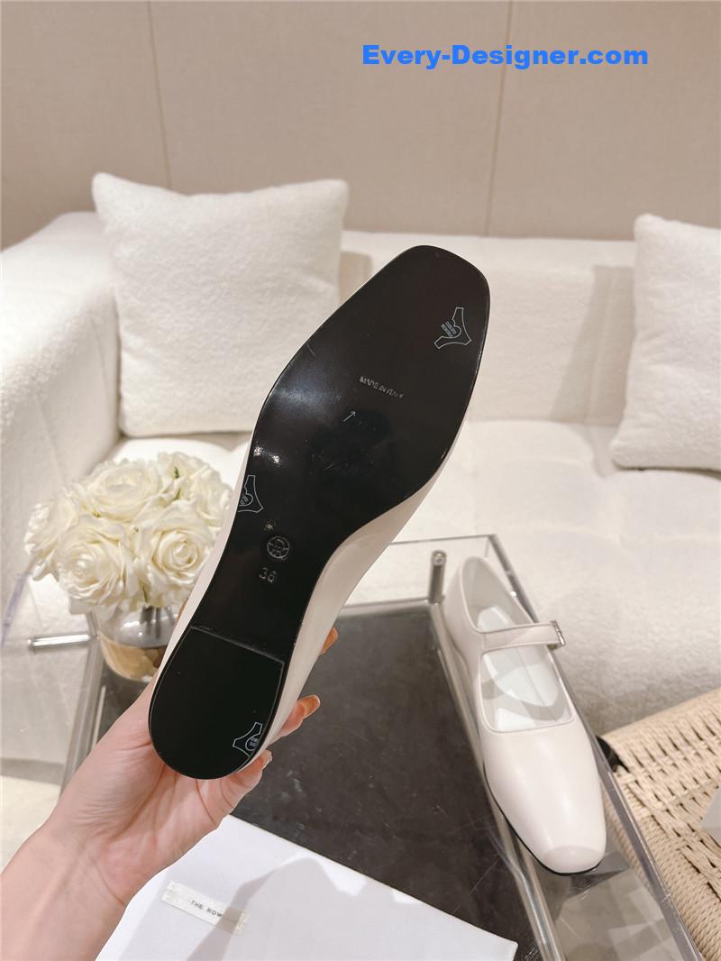 The R0w new trendy brand shoes