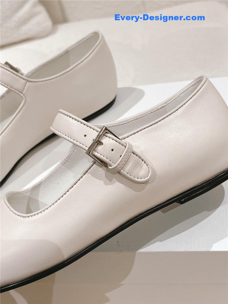 The R0w new trendy brand shoes