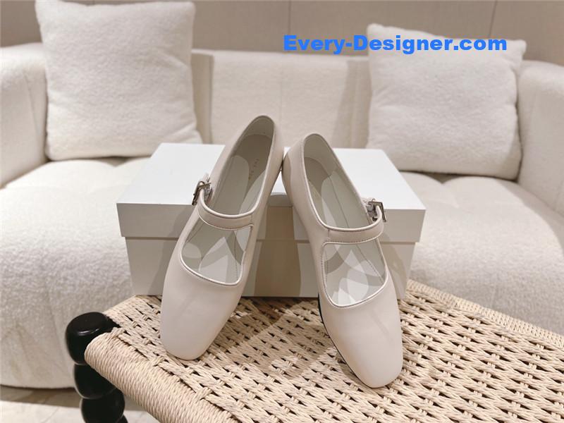 The R0w new trendy brand shoes