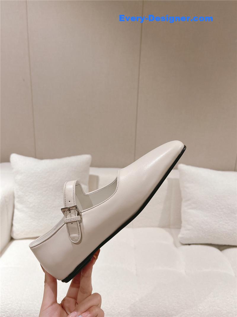 The R0w new trendy brand shoes