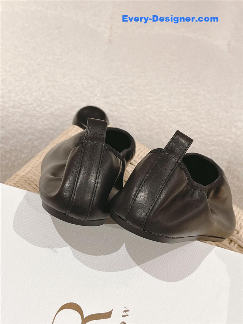 The R0w new trendy brand shoes